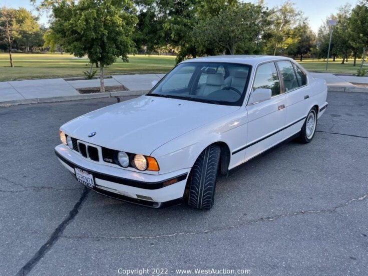 Thumbnail Photo undefined for 1991 BMW M5